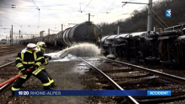 Rhne : draillement d'un train, 20 tonnes de biothanol rpandues