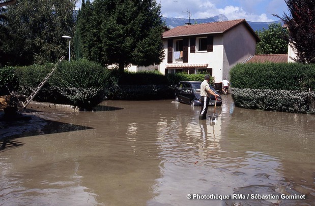 Inondation  Domne le 22 aot 2005 : le tmoignage d'un habitant du quartier des Chenevires