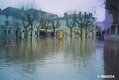 Crue du Garon dans le centre ville de Brignais inond