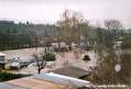 Crue du Garon des 2 et 3 dcembre 2003  Grigny - les eaux arrivent au pied de la voie ferrée