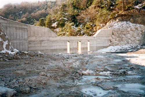 Le barrage de sdimentation de l'Ebron