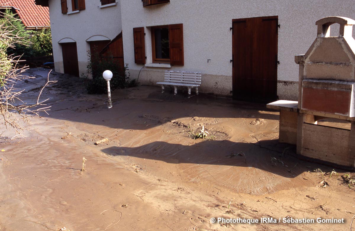 DOMENE Crue Torrentielle Catastrophes Naturelles Crue Du Domeynon