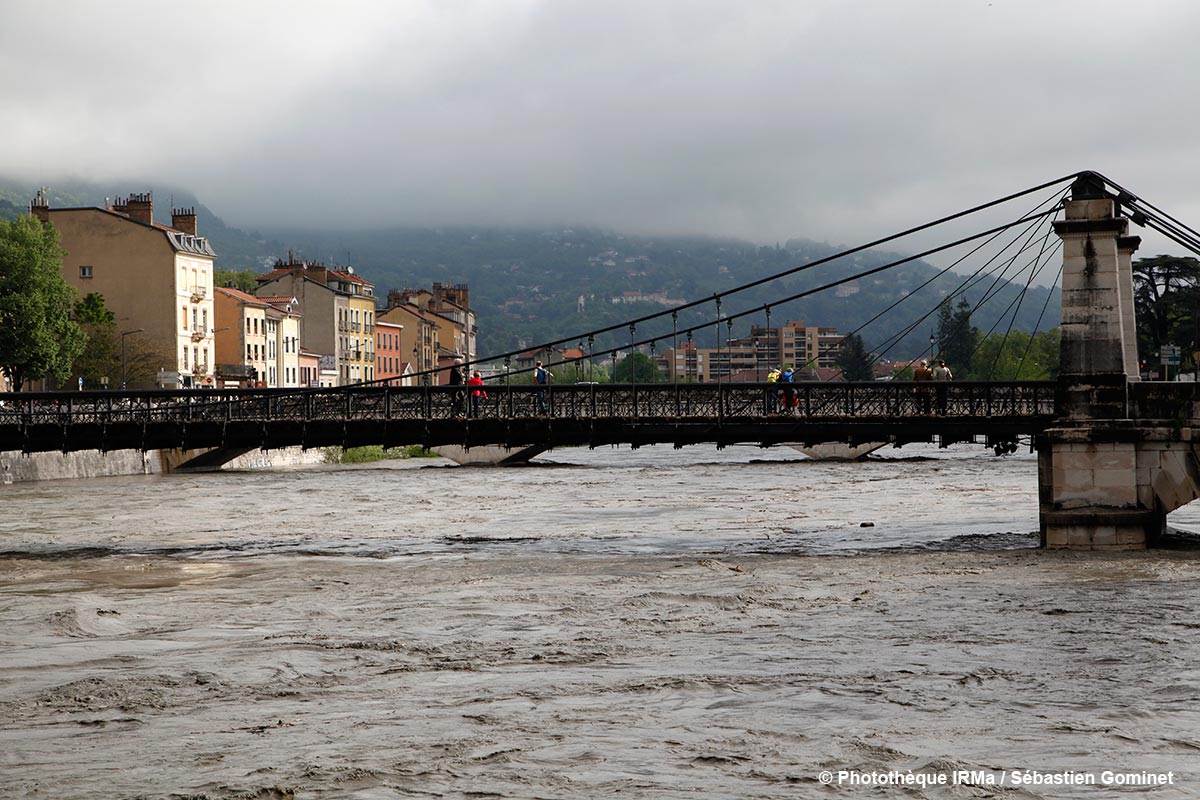 Grenoble Inondation De Plaine Catastrophes Naturelles Crue De L