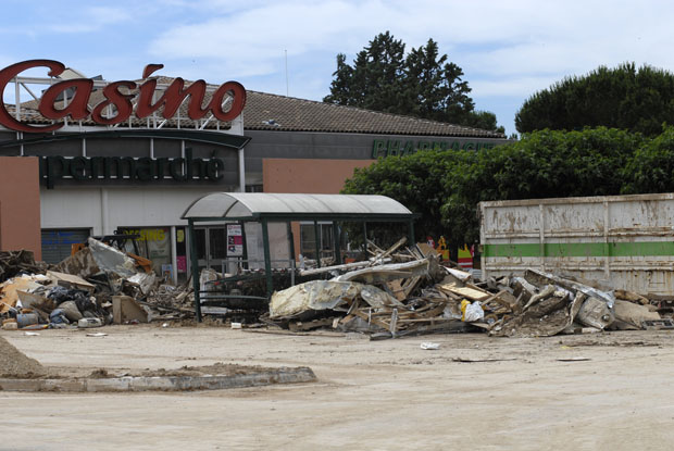 Supermarché inondé lors des crues du Var en juin 2010 