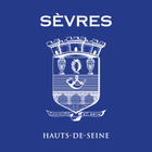 La ville de Svres recrute un(e) charg(e) de mission salubrit et scurit. Plac(e) sous lautorit de la directrice du ple urbanisme, scurit et commerce. Vous serez charg dapporter une expertise technique et rglementaire pour mettre en uvre les pouvoirs de police du maire en matire de scurit, de salubrit et dhygine.

Vous aurez pour mission :

Hygine et salubrit publique :
- traitement et suivi des signalements en matire dhabitat indigne ou insalubre en lien avec lAgence Rgional de Sant (ARS)
- suivi pour le compte de la Ville et en lien avec le CCAS, du Programme oprationnel de prvention et daccompagnement des coproprits (POPAC) tabli par ltablissement public territorial GPSO
- suivi pour le compte de la Ville et en lien avec le CCAS, de lOpration Habitat Qualit (OHQ) mis en uvre par lEPT GPSO en partenariat avec lAnah
- traitement des signalements de nuisances sonores (chantiers, activits commerciales, voisinage)
- gestion des dossiers dinformation dans le cadre des installations radiolectriques
- traitement des animaux errants ou morts sur le domaine public en lien avec la SCAPA

Scurit des immeubles menaant ruine :
- traitement et suivi des procdures de mises en scurit des immeubles (rdaction et notification des actes de procdure de la visite  la ralisation doffice des travaux, le cas chant).

Scurit /Accessibilit dans les ERP :
- gestion du suivi administratif et de lorganisation des commissions de scurit et daccessibilit dans les tablissements recevant du public
- instruire les demandes dautorisations de travaux dans les ERP et les demandes dautorisation pour lorganisation de manifestations exceptionnelles dans les ERP en lien avec les services comptents en matire de scurit incendie et daccessibilit

Scurit civile :
- gestion et suivi des procdures de reconnaissance de ltat de catastrophes naturelles
- suivi et mise  jour le Plan communal de sauvegarde (PCS)
- correspondant Ville dans le cadre de plan ORSEC
- renseignement des chefs dtablissements pour llaboration de leur Plan particulier de mise en sret (PPMS)
- participation aux exercices de la Prfecture et notamment pour le PPMS dans les tablissements scolaires
- suivi et gestion du march relatif aux dfibrillateurs dans les ERP communaux

Astreinte de dcision pour lensemble des missions de la direction des services techniques
