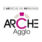 Rdaction du PICS (50-60 % du temps) :
- Construit une stratgie globale d'laboration du PICS en dfinissant un plan d'actions prcis et planifi et en
veillant  l'harmonisation pralable des PCS des diffrentes communes
- Recense les risques pouvant survenir simultanment  l'chelle intercommunale et assure la mise en commun
des analyses des risques et les recensements des enjeux faits par les communes dans le cadre de leurs PCS
respectifs
- Dfinit les mesures de coordination entre les communes en situation de crise, en dtaillant l'articulation
essentielle entre les pouvoirs de police des maires et les capacits humaines et matrielles de Arche Agglo
- Recense les moyens communaux et intercommunaux mutualisables
- Dnombre les ressources ddies  la prvention et  la gestion des risques,  l'information prventive de la
population,  la gestion de crise
- Rdige le PICS et toutes les annexes oprationnelles et inventaires
- Contribue  l'organisation d'un exercice intercommunal afin de tester le PICS une fois celui-ci tabli
- Apporte les ajustements ncessaires
Appui aux communes (40-50% du temps) :
- Ralise des documents type pour les PCS et les DICRIM
- Apporte un appui aux communes dans la rdaction ou la mise  jour de ces documents
- Porte la dmarche des repres de crue (identification et pose)
- Organise, en lien avec lIRMA les formations des lus et techniciens  la gestion de crise ainsi que les exercices
de mise en uvre des PCS
Participation  des actions ponctuelles :
- Met en uvre des actions de communication du PAPI : animation de la maquette inondation, forum
- Participe  lquipe dastreinte en priode de crue pour la surveillance des ouvrages.
