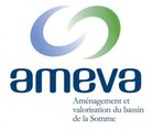 Le bassin versant de la Somme est un territoire expos aux inondations : remontes de nappes, dbordements de cours deau, ruissellements des eaux pluviales ou bien encore submersions marines sur sa faade littorale. Suite aux grandes inondations du fleuve Somme du printemps 2001, le Syndicat Mixte AMEVA tait cr puis labellis Etablissement Public Territorial de Bassin (EPTB). LEPTB Somme a pour principale mission de mettre en cohrence les actions de gestion du risque inondation et plus largement dimpulser une vritable politique de gestion intgre de leau  lchelle cohrente du bassin de la Somme.

Aujourd'hui, grce  l'engagement de ses membres (conseils dpartementaux, EPCI et Associations syndicales de riverains) et avec lappui de ses partenaires techniques, institutionnels et financiers, lAMEVA pilote diffrents programmes dactions (PAPI, Plan Somme) et anime la dmarche de Stratgie Locale de Gestion des Risques dInondation (SLGRI de la Somme) au titre des deux Territoires  Risques importants dInondation (TRI) dAmiens et dAbbeville.

De plus, lEPTB Somme - AMEVA est la structure porteuse des deux SAGE qui couvrent lintgralit du bassin versant (SAGE Haute et SAGE Somme aval et Cours deau ctiers). Il met galement en uvre des missions dassistance technique sur les travaux en cours deau, la continuit cologique ou bien encore leau potable et lassainissement.

Sous lautorit hirarchique du directeur de lAMEVA, le/la chef(fe) de projet Prvention du Risque Inondation pilotera et coordonnera les stratgies et programmes dactions dclins sur le bassin versant en collaboration avec les diffrents services de lEPTB et en partenariat avec les acteurs institutionnels, techniques et financiers du territoire. Il/elle sera notamment charg(e) de :

 Piloter la politique de prvention des inondations au sein de lEPTB et en veillant  une cohrence densemble entre les actions du syndicat ;

 Animer, suivre et valuer le Programme dActions de Prvention des Inondations en cours dlaboration (phase de PEP) en lien avec les instances de gouvernance (COPIL et COTECH) :
o Production de rapports, de notes administratives, davis techniques, de dlibrations ;
o Animation et intervention auprs des instances de gouvernance (COPIL, COTECH) ;
o Pilotage de groupes de travail spcifiques (culture du risque, rduction de la vulnrabilit).

 Suivre la mise en uvre du Programme dEtudes Pralable (PEP) et le bureau dtudes en charge de llaboration du nouveau PAPI 2025-2030 dans le cadre dun march dassistance  matrise douvrage ;

 Coordonner et suivre la mise en uvre des actions du PEP / PAPI sous matrise douvrage directe de lAMEVA ;

 Animer avec la DDTm de la Somme et en concertation avec les parties prenantes, la Stratgie Locale de Gestion des Risques dInondation de la Somme, conformment aux attendus de la Directive Inondation ;

 Apporter conseils, avis et expertises techniques en matire de prvention et de gestion des risques dinondation aux acteurs du bassin afin de faciliter le dveloppement dune politique de gestion globale et intgre des risques dinondation :
o Participation aux runions (SCoT, COPIL ruissellement) ;
o Assurer une cohrence des actions en lien avec les acteurs du PAPI littoral ;

 Participer et reprsenter lEPTB Somme - AMEVA sur les rseaux rgionaux (club PAPI des Hauts-de-France) et nationaux : CEPRI, Association nationale des lus de bassin (ANEB)

 Organiser une veille technique et rglementaire dans le domaine de la prvention des risques naturels.