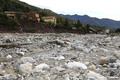 Crue de la Vésubie à Roquebillière lors de la tempête  Alex - érosion de la berge rive gauche