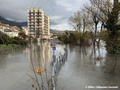 Inondation du quai Charpenay  La Tronche par la crue de l'Isre du 13/12/2023