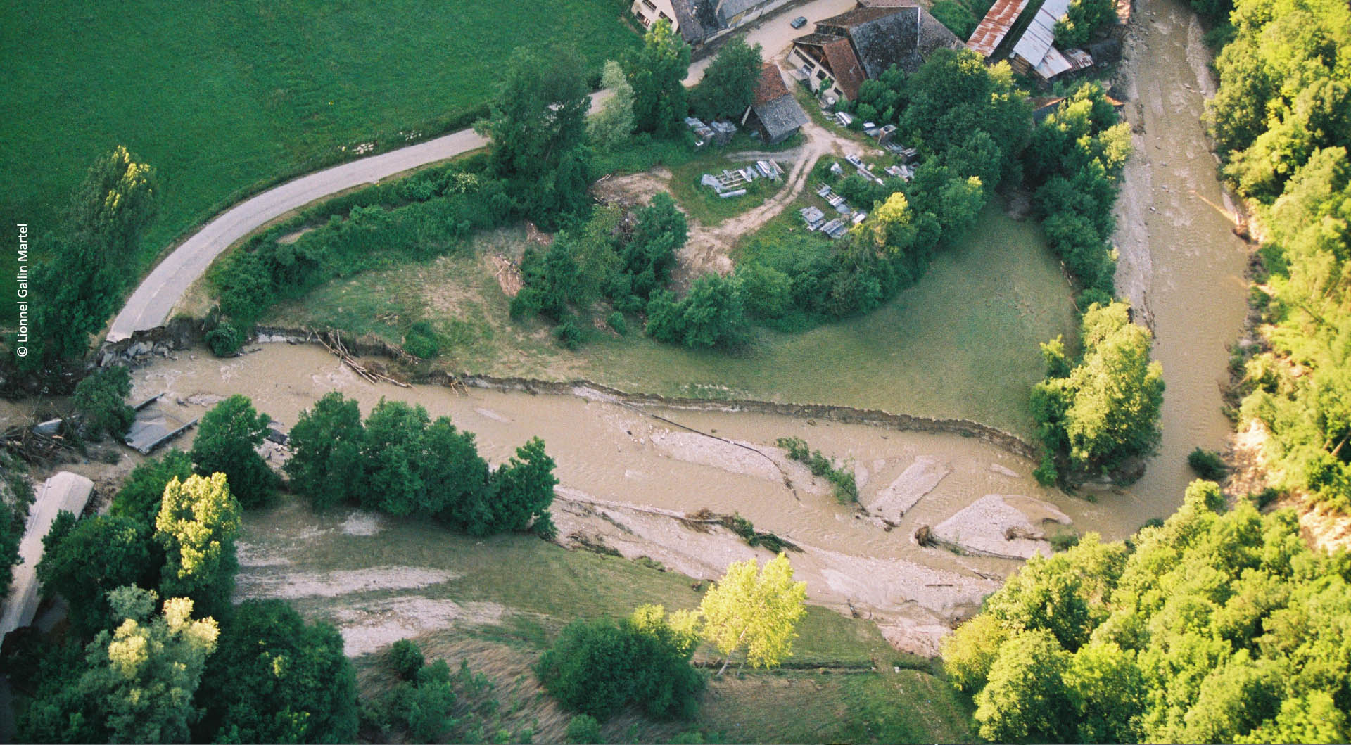 Les inondations dans le Val d'Ainan le 6 juin 2002