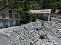 Crue du torrent des �tan�ons � la B�rarde - place du village engrav�e