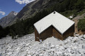 Crue du torrent des �tan�ons � la B�rarde - habitation engrav�e