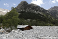 Crue du torrent des �tan�ons � la B�rarde - habitation engrav�e en rive droite