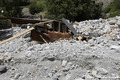 Crue du torrent des �tan�ons � la B�rarde - habitation engrav�e jusqu'au toit