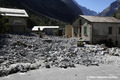 Crue du torrent des �tan�ons � la B�rarde - place du village engrav�e